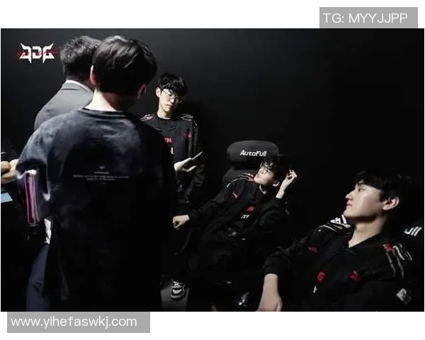 FPX战队转型之路全景揭秘:从巅峰到重生的英雄联盟传奇 FPX战队转型之路全景揭秘:从巅峰到重生的英雄联盟传奇